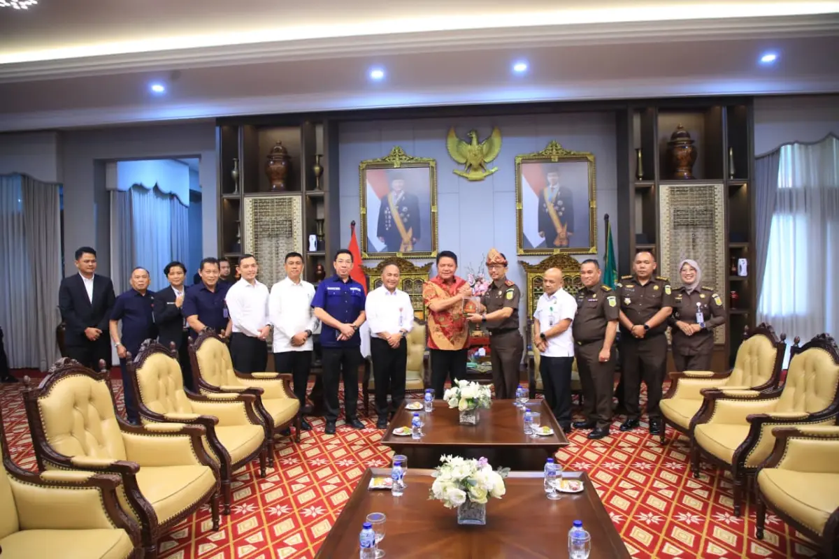 Gubernur Herman Deru Perkuat Sinergi dengan Kajati Sumsel untuk Kemajuan Daerah