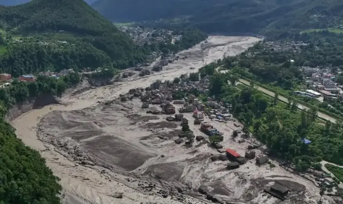 Banjir Bandang Terjang Nepal-Tibet, Ratusan Tewas dan Lebih dari 1.400 Orang Hilang